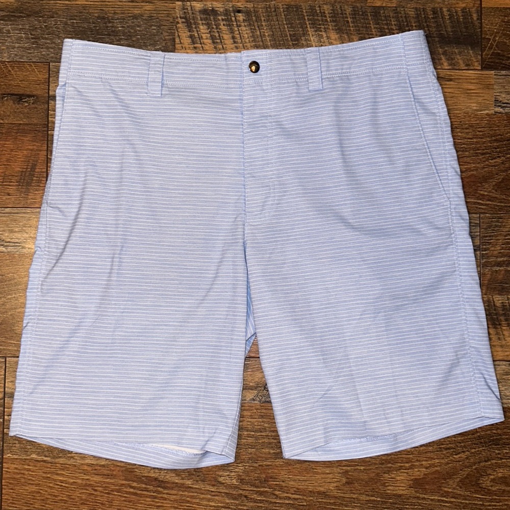 callaway blue/white striped golf shorts
